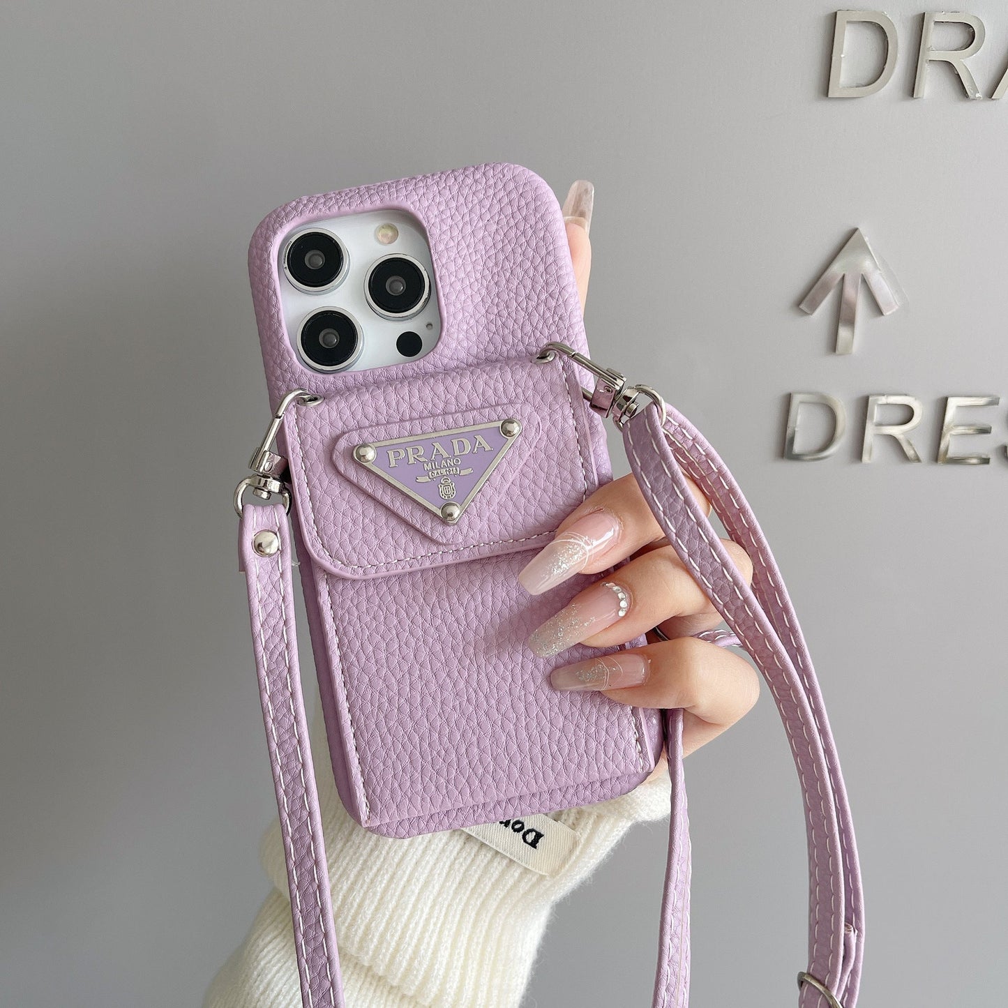 Pra Card Holder Chain iPhone 16 Case