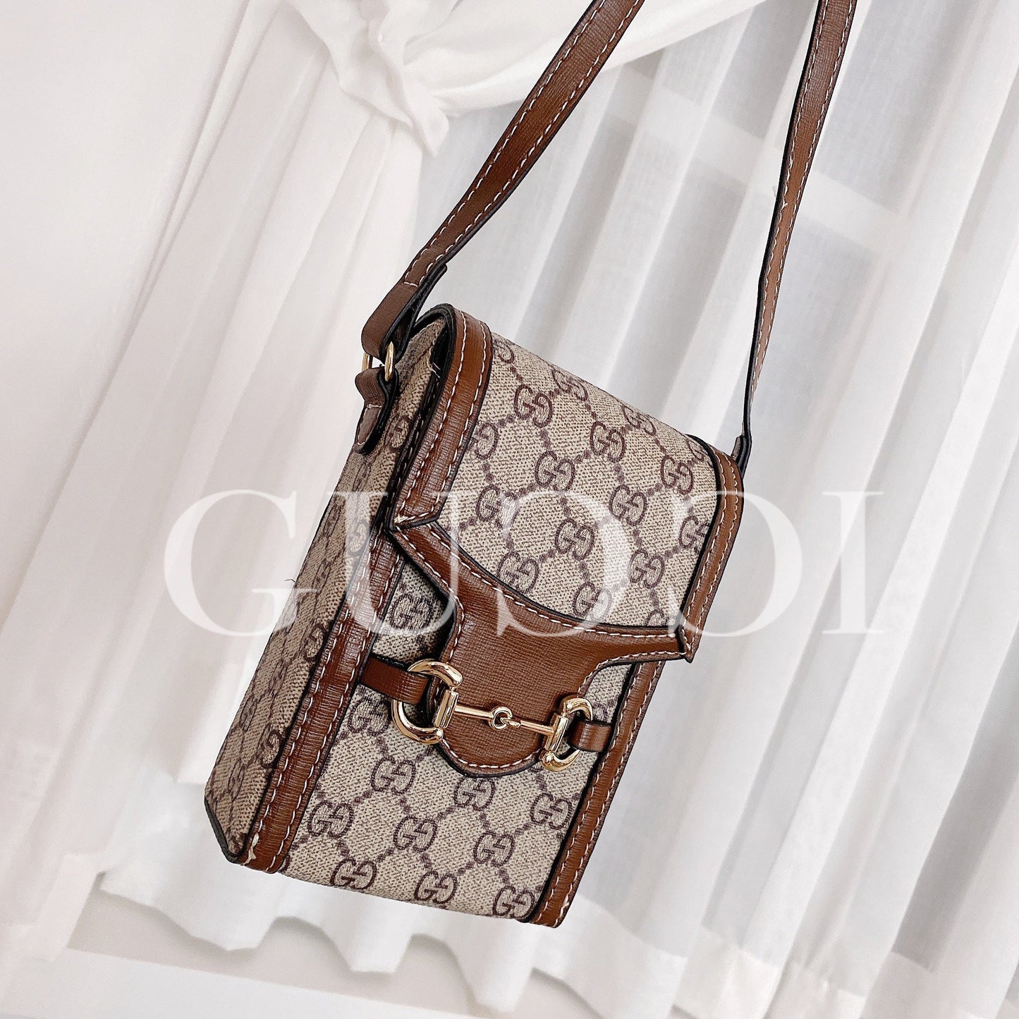 Δερμάτινη τσάντα crossbody