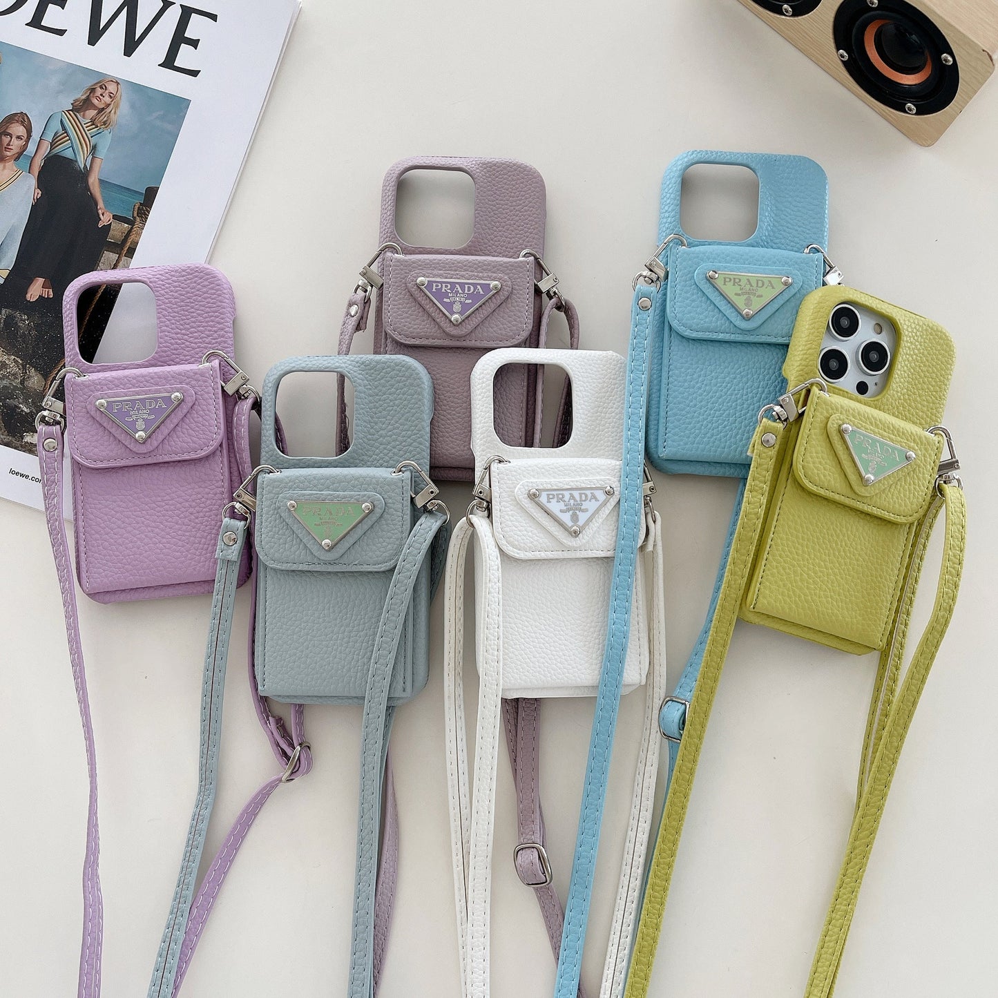 Pra Card Holder Chain iPhone 16 Case