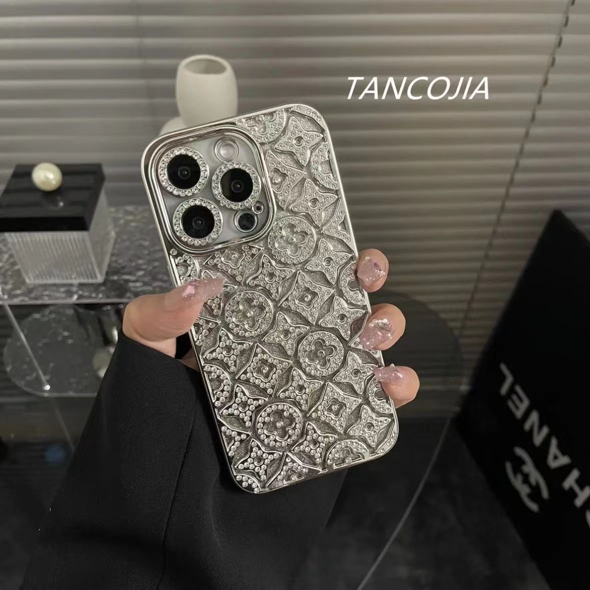 Capa de iPhone em relevo de diamante de luxo