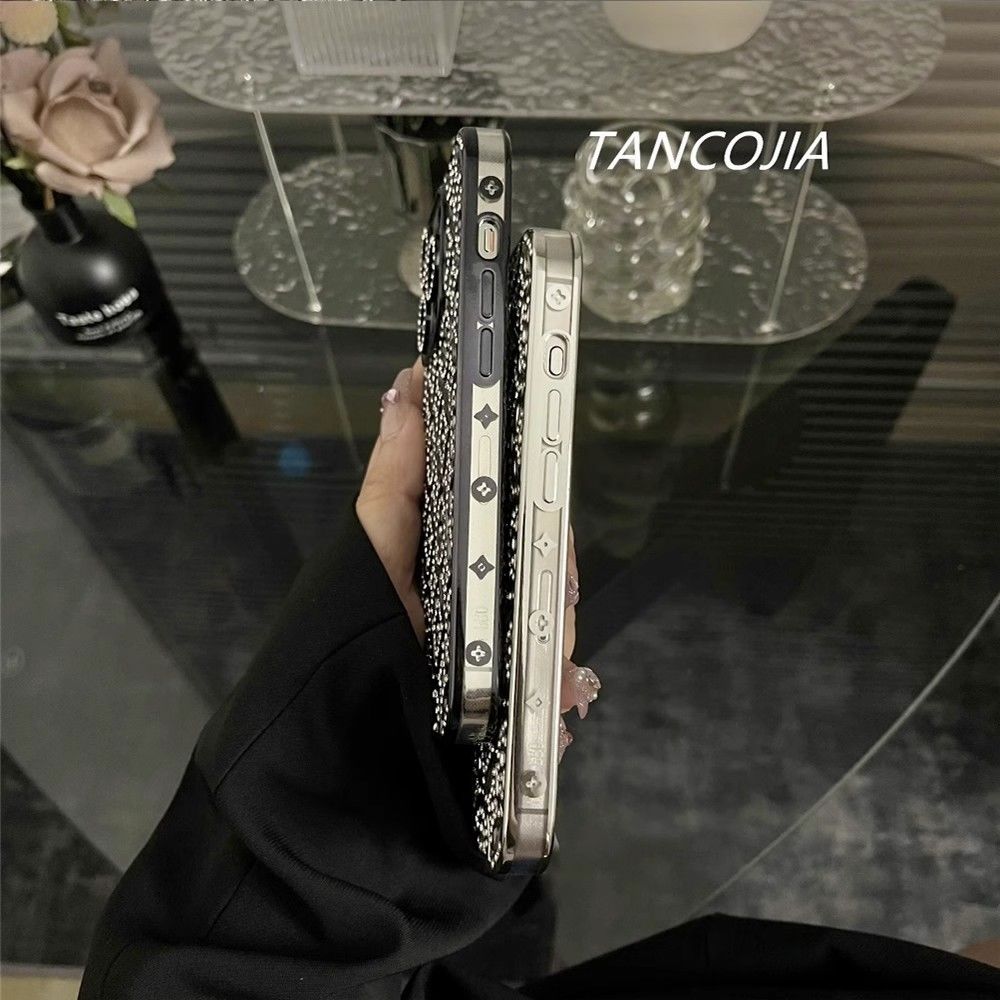 Capa de iPhone em relevo de diamante de luxo