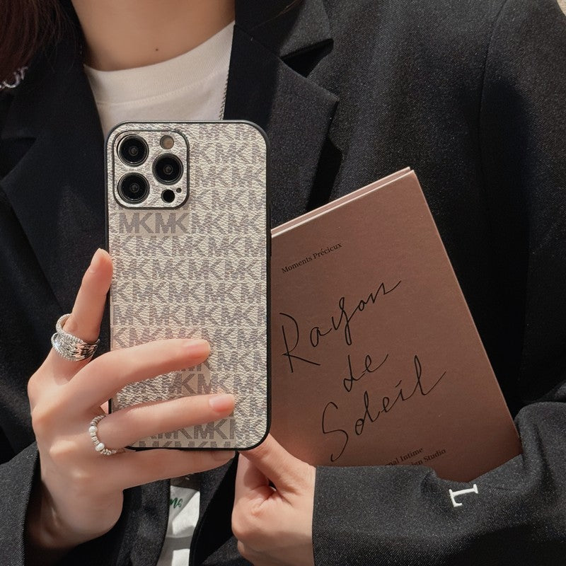 Estojo para iPhone de couro MK
