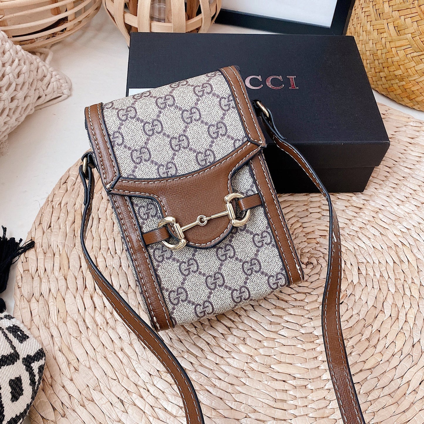 Δερμάτινη τσάντα crossbody