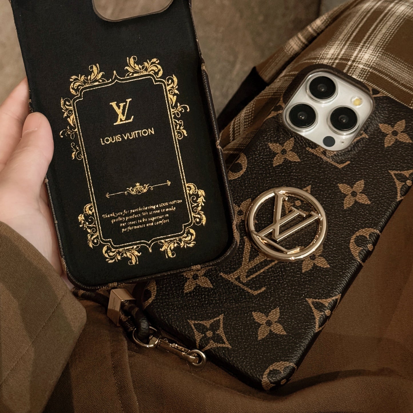 Lou Chain Chain Chain Case para iPhone