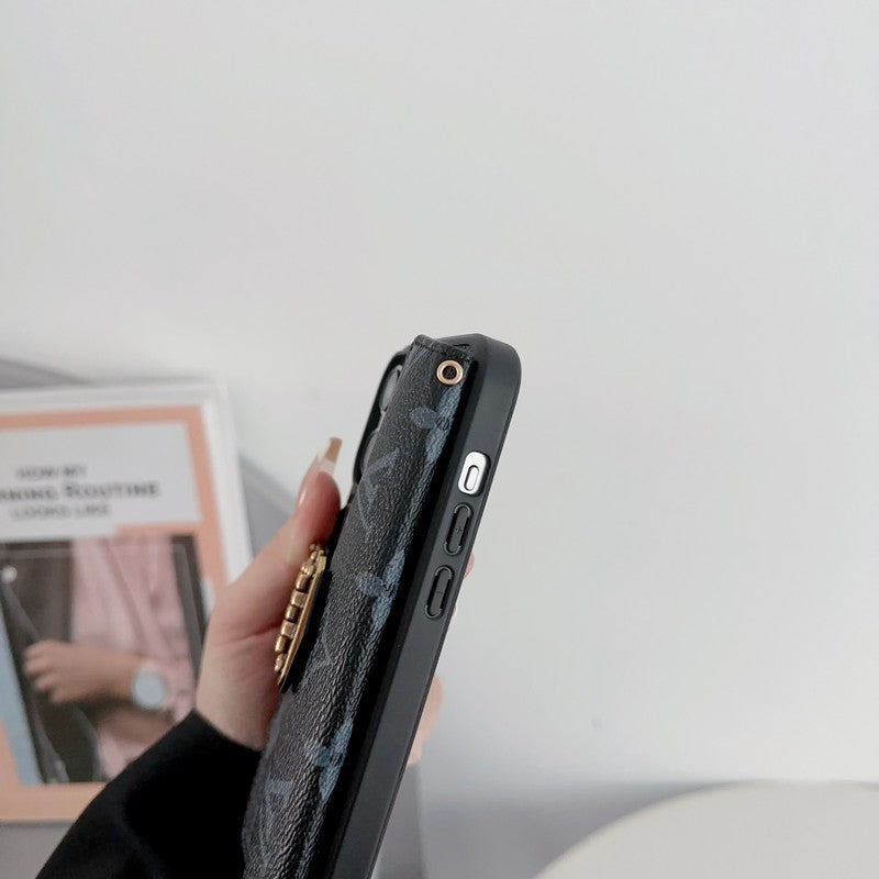 Lou Chain Chain Chain Case para iPhone