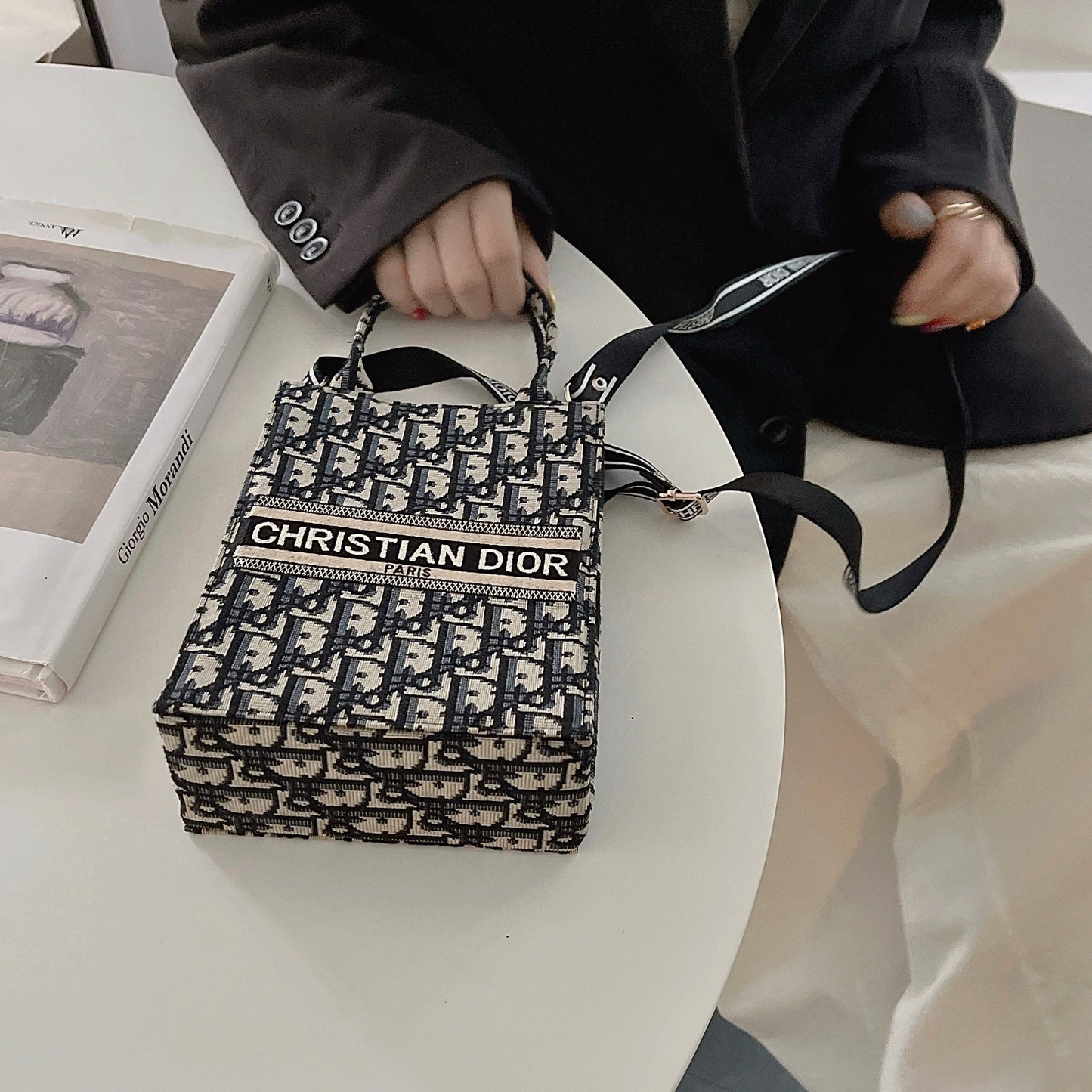 Tote bag classico con cinturino