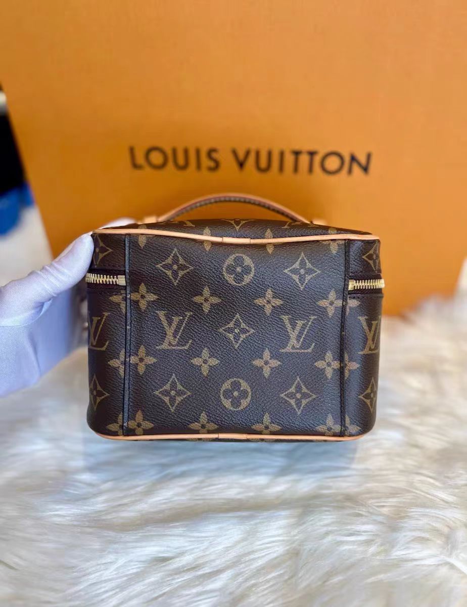 （Buy 3, pay for 2）Premium Cosmetic Bag