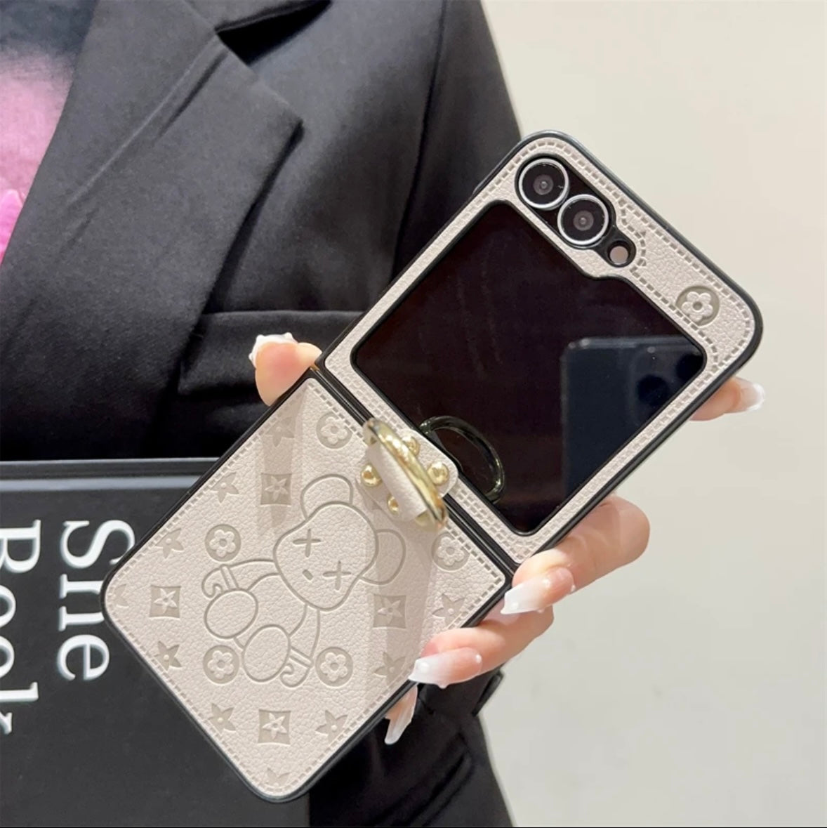 "Samsung Z Flip Series in pelle pieghevole Custodia per cellulare anti-fallo, con design della fibbia ad anello di dito"