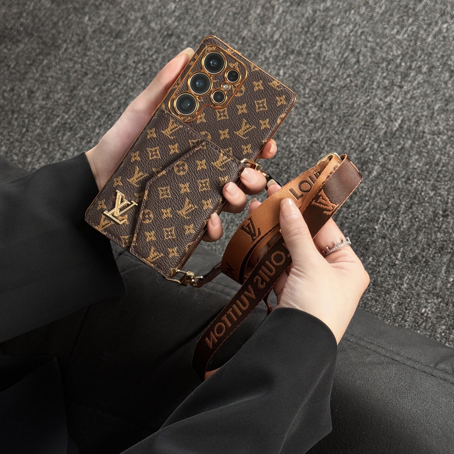 Étui de téléphone Samsung en cuir avancé avec portefeuille et sangle.
