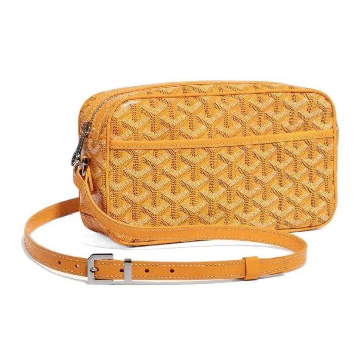A Top Pick for Discerning Tastes: An Elevated Crossbody Bag
