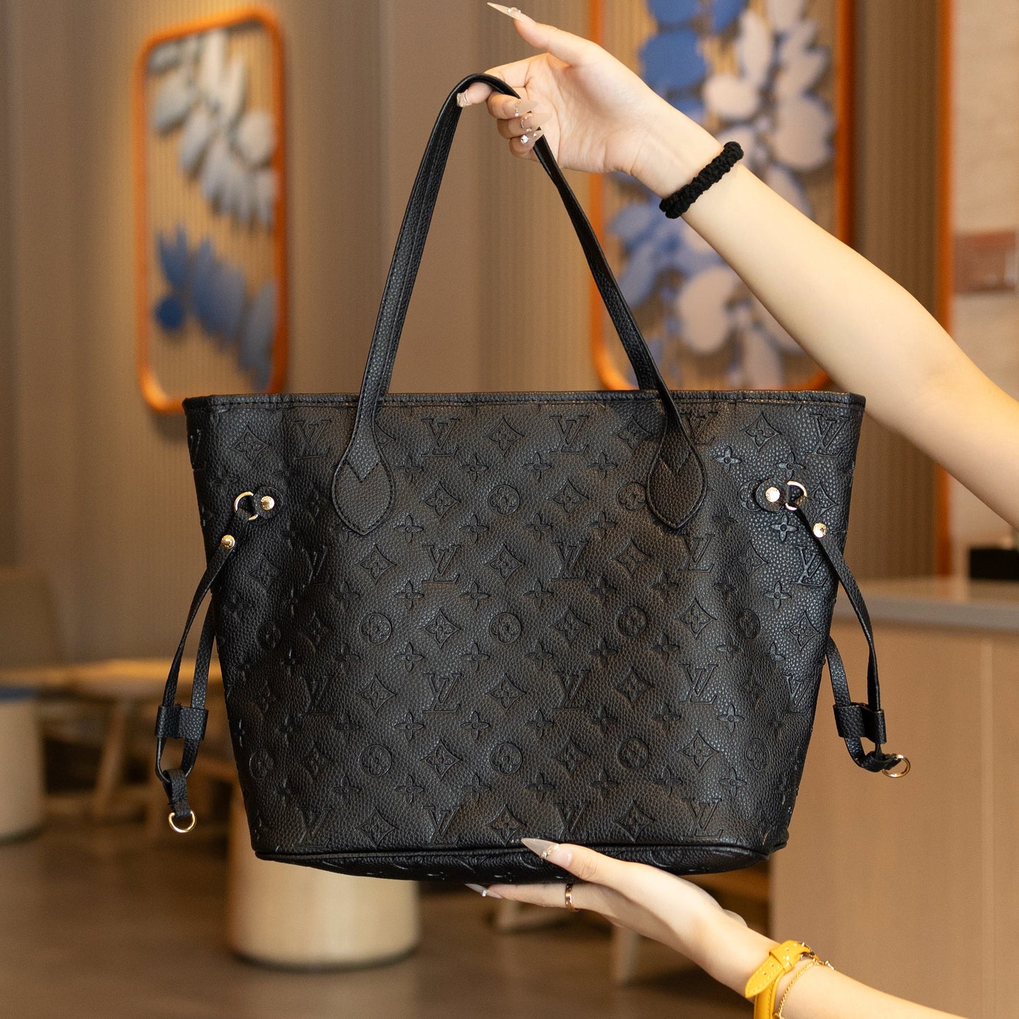 "Satisfaction Guaranteed" - Trendy Handbag