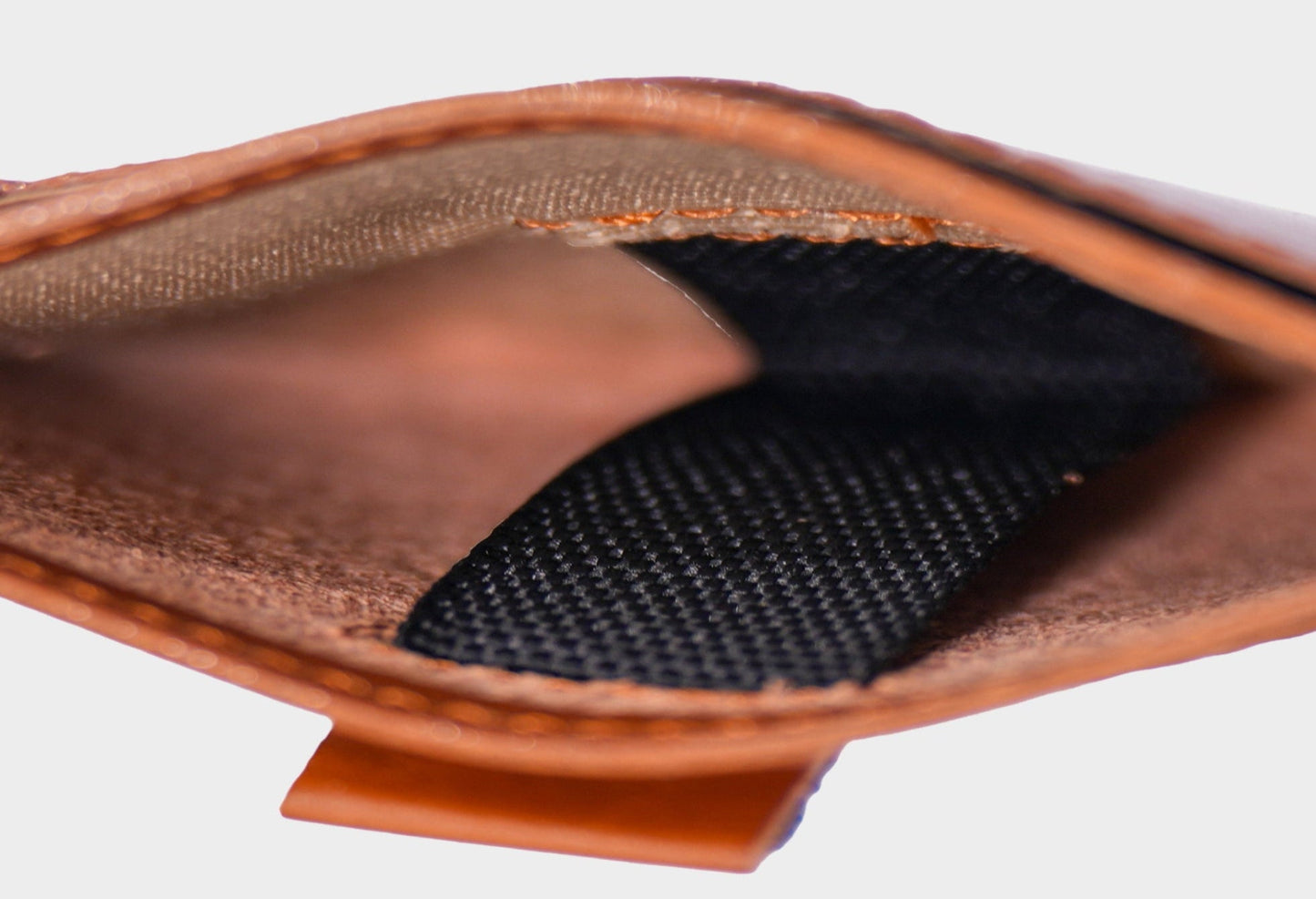 The Lurna Wallet - Pull to Pop