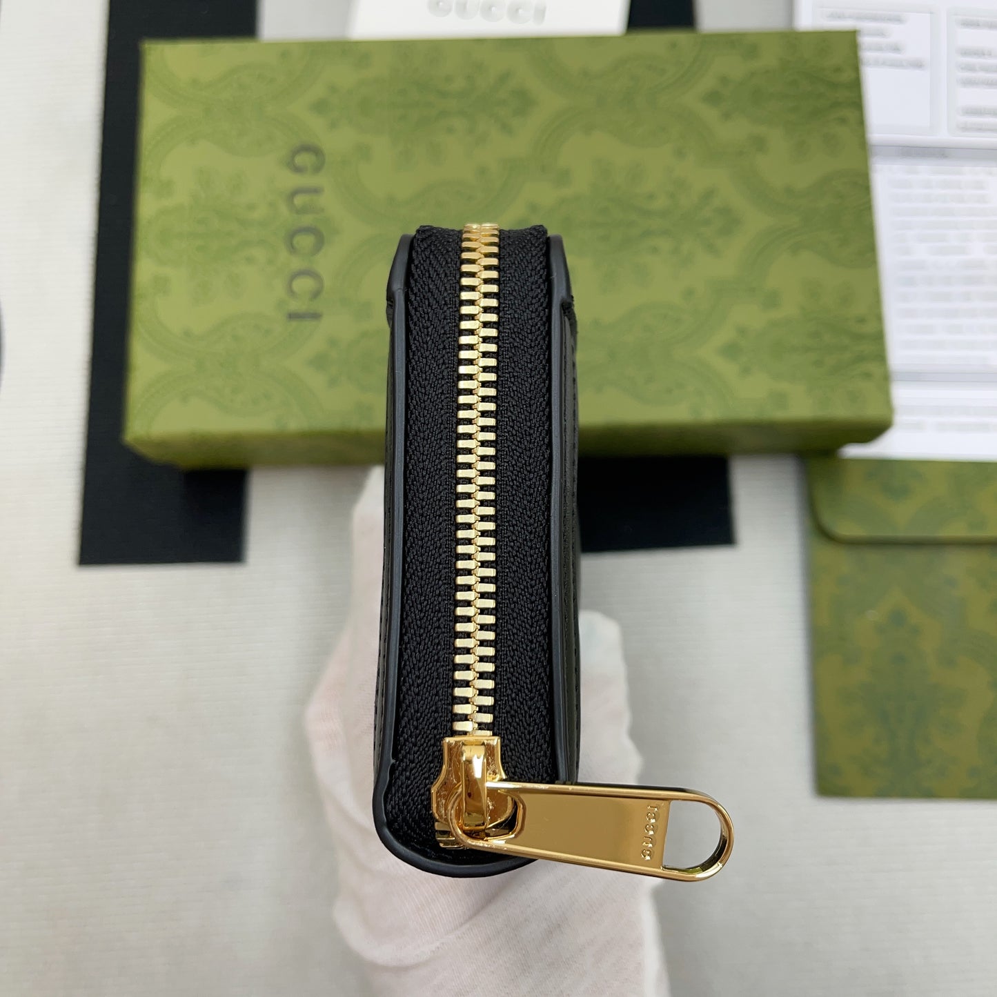 Matelassé Zip-Around Wallet Black for Women 723784 UM8IG 1000 7,6 em/ 19,5 cm