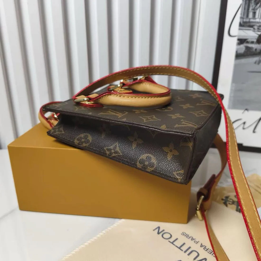 Sac fourre-tout classique avec sangle à bandoulière