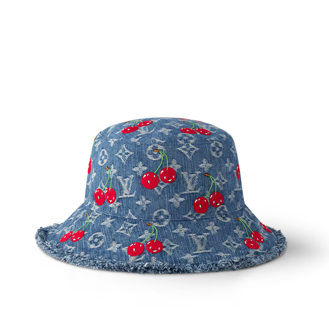Śliczny czapka wiśniowa, niezbędna dla fashionistek
